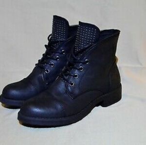 MAURICES Black zipper leather bootie stud boots Wo